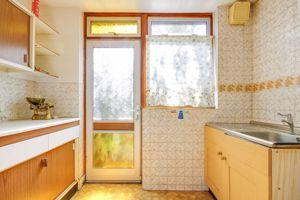 Photo 16- click for photo gallery